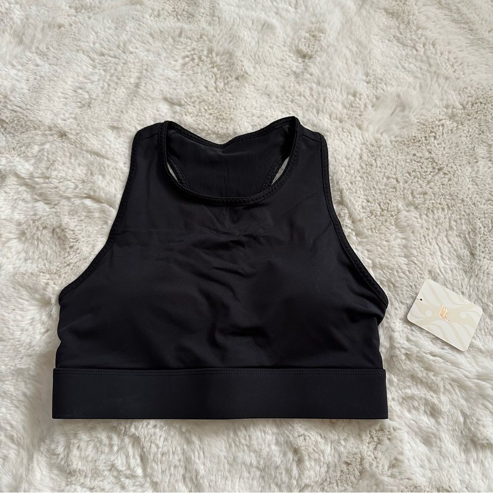 NWT black Fabletics sports bra /crop top